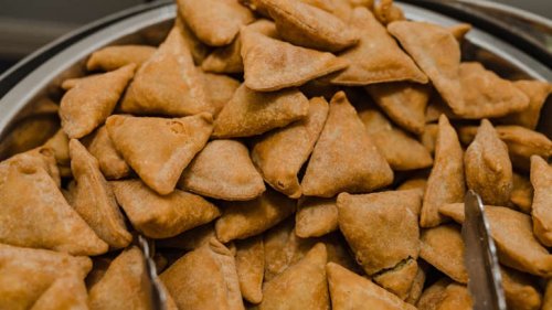 🥗 Wholesome Indian Bites: 6 Guilt-Free Snacks You’ll Love