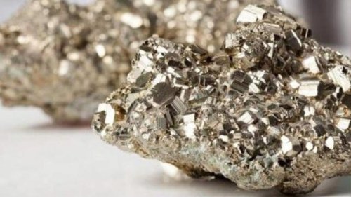 💎 6 Ultra-Rare Elements Worth More Than Gold & Platinum