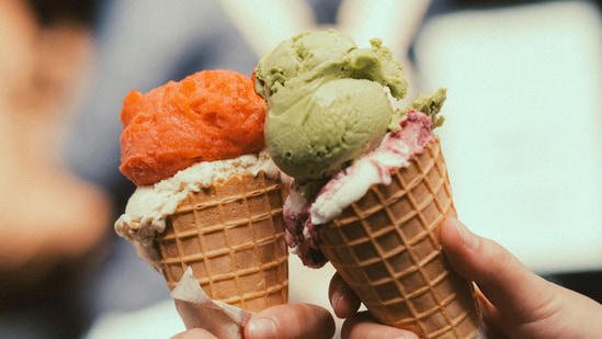 Weight Loss Coach Lists 8 Foods to Avoid and Healthier Alternatives for Sustainable Fat Loss